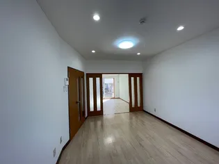 ライム・ライトII【1階】の居間