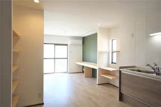 パークハイツB【1階】の居間