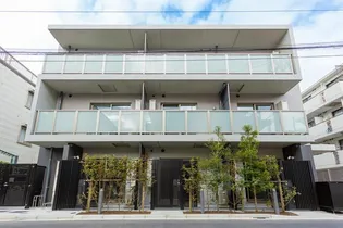 東京都杉並区下高井戸1【マンション】の外観