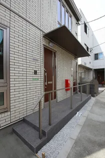 ヴィルヌーヴ イースト【2階】の外観