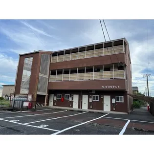 ラ・ブリリアント【3階】の外観