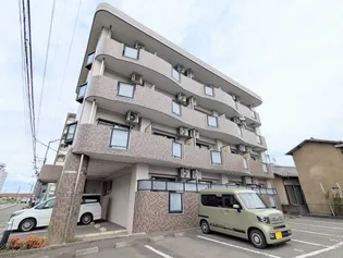 ヴェルドミールIII【1階】の外観