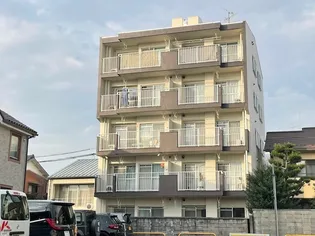 レジデンス川上【1階】の外観