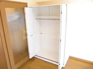 第2萬国ステイタスビル【2階】の内装