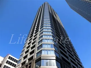 ブランズタワー大阪本町【29階】の外観