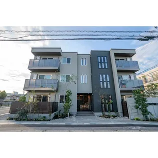 シャーメゾンアグストの画像