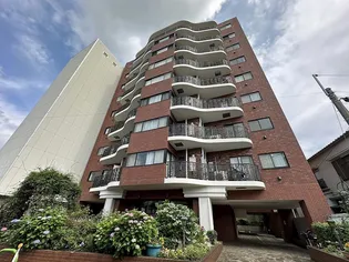 マーヴェラスガーデンコート【7階】の外観