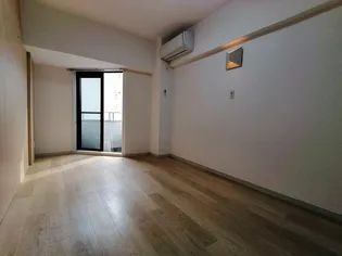 ベルシティ米ヶ袋リバース【2階】の居間