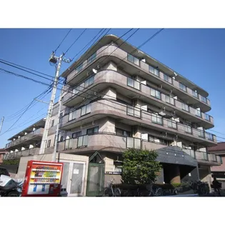 ウィンパレス参番館【2階】の外観