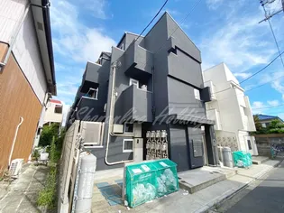 ロワール六浦壱番館【1階】の外観