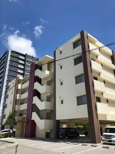 フルールアラハ【4階】の外観