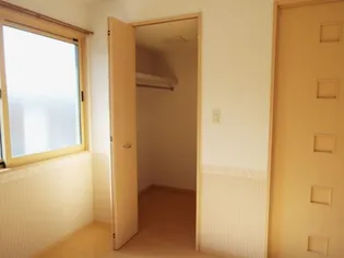 クレセント北峰 A棟【2階】の内装