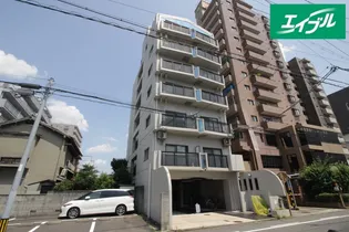 パールナッツ【2階】の外観