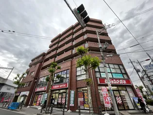 シャト-黒田【4階】の外観