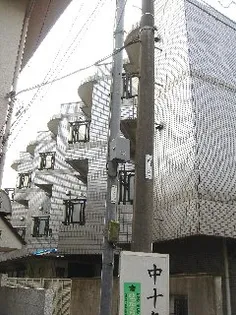 アップルハイツ六番館【2階】の外観