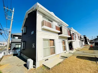 神奈川県平塚市纒3【アパート】の外観