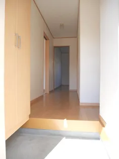 アウローラ B【1階】の玄関