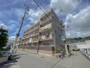 ヴィラ本山【4階】の外観