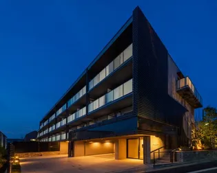 東京都世田谷区下馬5【マンション】の外観