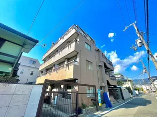 三麺マンションの画像