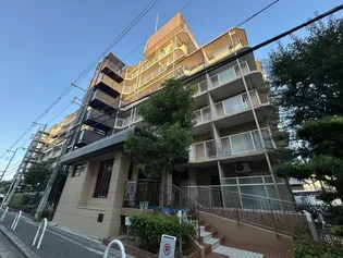 シャルム小阪四番館【6階】の外観