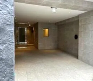 東京都台東区北上野2【マンション】の外観