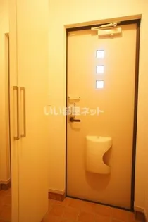 ラピィ【2階】の玄関