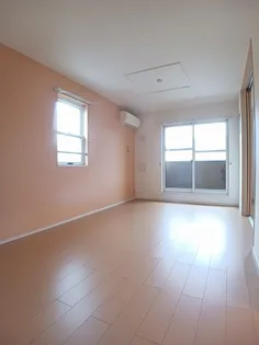 ラピィ【2階】の居間