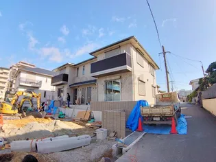 テラス ドゥ グリュB棟の画像