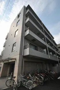 東京都世田谷区北沢1【マンション】の外観