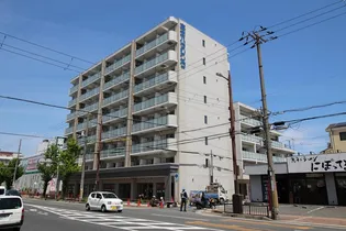 クローバー・グランデ吹田【8階】の外観