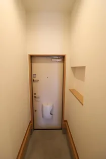 サンメゾン東北町【1階】の玄関