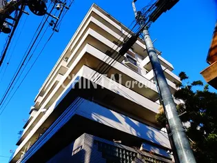 東京都中野区南台3【マンション】の外観