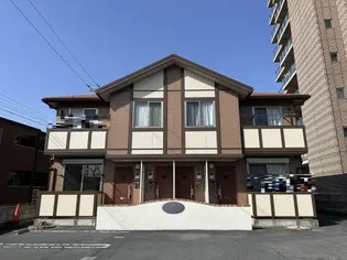 ラ・ヴィータ国富 参番館【1階】の外観