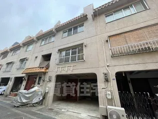 大阪府茨木市総持寺駅前町【一戸建】の外観