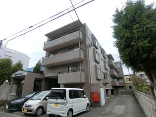 山鼻コンパウンド【2階】の外観