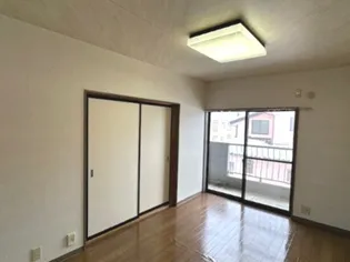 ドゥザーブル【2階】の居間