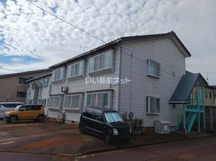 新潟県長岡市沢田2【アパート】の外観