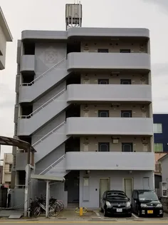 スカイハイム丸の内【3階】の外観