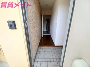 グリーンヒルたからII【2階】の玄関