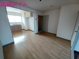 グリーンヒルたからII【2階】の居間