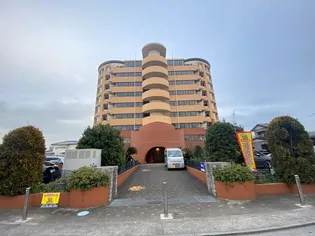 オーバルステージの画像