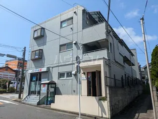 信光ビルの外観