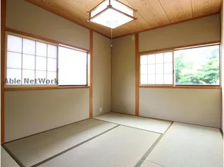 美人ハウスIの居間