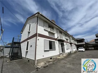 クロスロード【1階】の外観