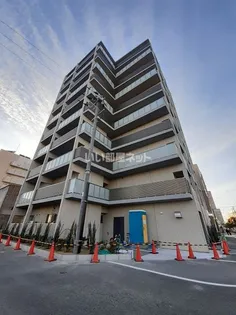 神明町西エヌエム・キャトフ・ヴァン【1階】の外観