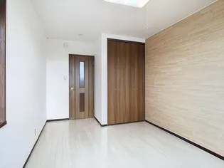 リバーハイム諸江【2階】の居間