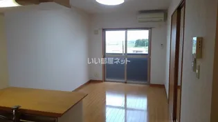 プレステージ千種【4階】の居間