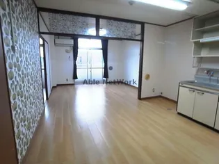 観歓ビル【2階】の居間