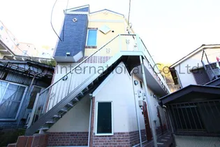 神奈川県横浜市中区西之谷町【アパート】の外観